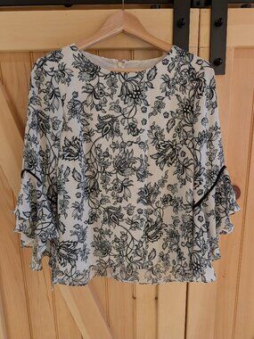 White House Black Market Floral Bell Sleeve Chiffon Blouse Size 0